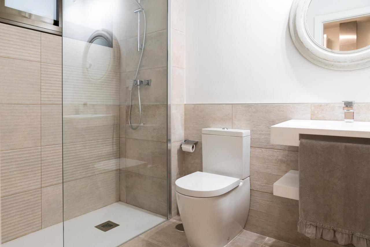 Апартаменты Apartamento De Lujo En Plaza Del Teatro Малага Экстерьер фото